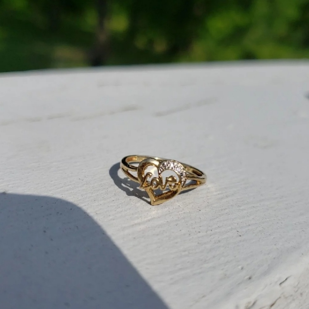 10k Yellow Gold Heart Love Ring Size 8 with box